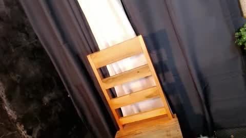 miss_kyrstyn online show from November 6, 8:50 am