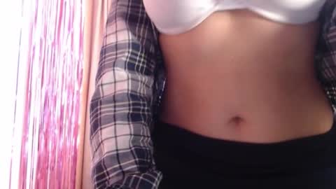 lilieth  online show from February 22, 3:58 pm