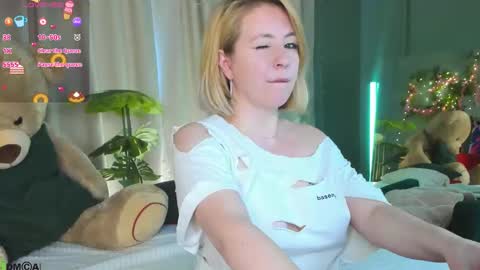 miss_lisaa online show from March 31, 2:56 am