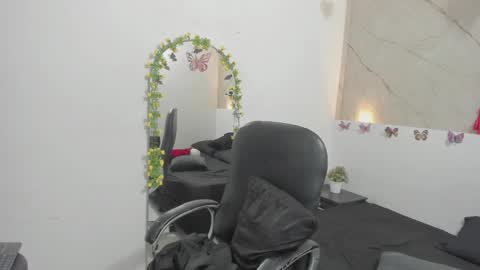 Luci online show from March 4, 3:20 pm