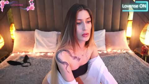 Snapshot of miss_martini chatting on February 22, 5:46 pm online show from February 22, 5:46 pm