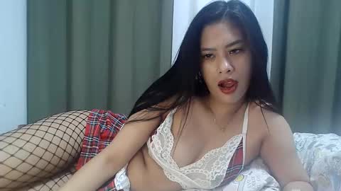 Snapshot of miss_merryjude01 chatting on October 5, 11:12 pm miss_merryjude01 online show from October 5, 11:12 pm