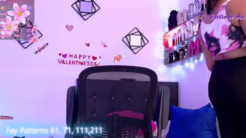 Snapshot of miss_shannell chatting on February 25, 6:44 pm Shannell online show from February 25, 6:44 pm