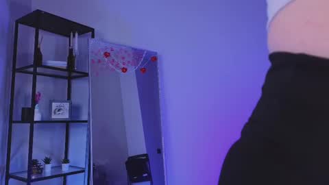 Spider girl Help me reach 10 likes online show from February 27, 6:02 am