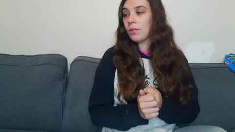 Snapshot of miss_sunshine01 chatting on September 19, 2:32 pm Bella online show from September 19, 2:32 pm