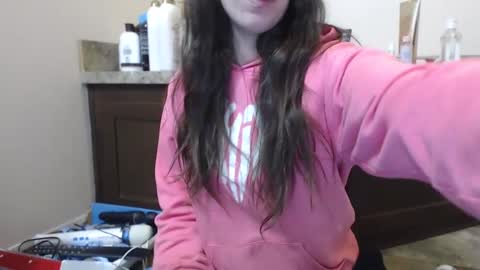 Snapshot of miss_sunshine01 chatting on February 6, 3:16 am Bella online show from February 6, 3:16 am