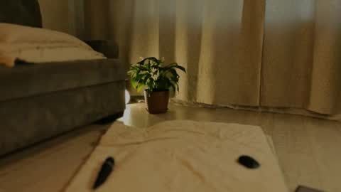 miss_ur_kiss online show from April 9, 4:49 am