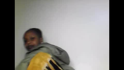 miss_vall online show from October 15, 7:04 pm