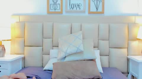 miss vivienne online show from January 6, 2:59 am