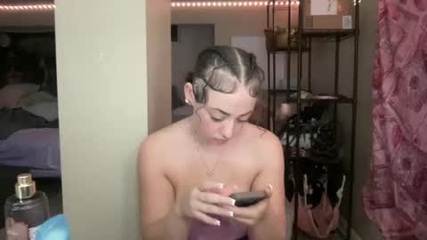 Miss. CogacWoods online show from October 31, 3:45 pm