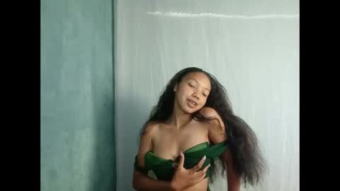 MadagascarQueen online show from May 3, 11:27 am