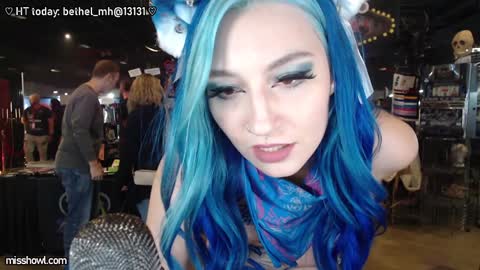 Snapshot of misshowl chatting on October 18, 10:47 pm Lexi Bitch Tits Baked Goldfish Howl Miss Zero Remeber The First online show from October 18, 10:47 pm