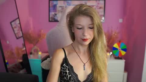 Snapshot of missicute18 chatting on September 28, 4:38 pm Melissa online show from September 28, 4:38 pm