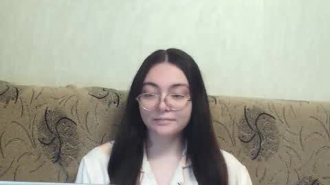 missis mona online show from October 4, 7:39 am