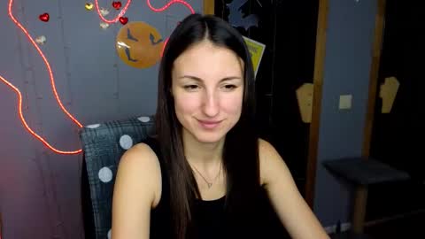 Snapshot of missis_sofiia chatting on October 18, 12:20 pm Sofia online show from October 18, 12:20 pm