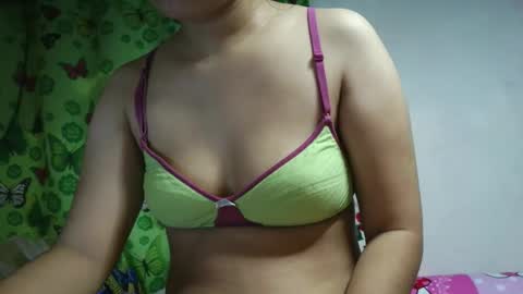 Snapshot of missjona08 chatting on September 27, 4:27 pm Jona online show from September 27, 4:27 pm