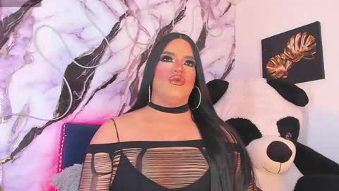 kassandra lazcano online show from April 19, 12:22 am