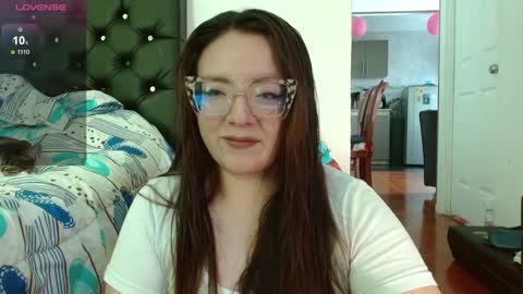Snapshot of misslady__eva chatting on February 27, 2:21 pm eva online show from February 27, 2:21 pm
