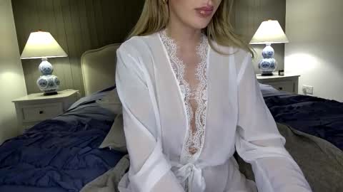 Miss Madison Mae online show from December 3, 10:21 pm