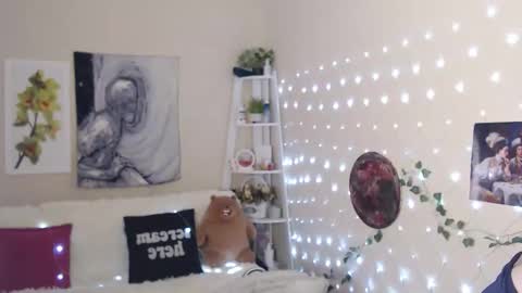 Li  online show from February 15, 10:22 am