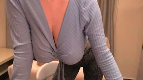 Li  online show from February 7, 3:26 pm