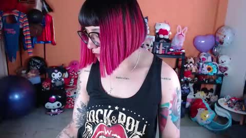 Miss Mia online show from November 5, 3:47 pm