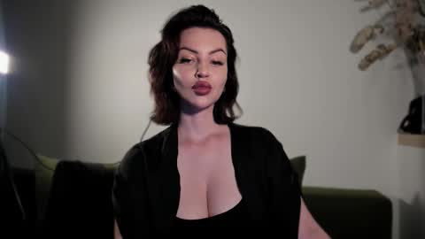   online show from September 13, 4:09 pm