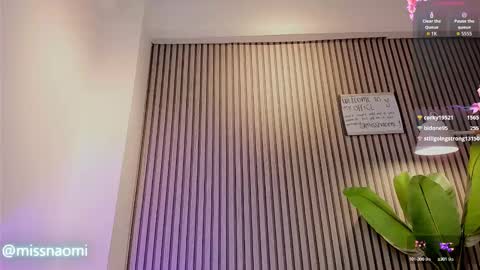 Snapshot of missnaomi_ chatting on September 26, 3:25 am Naomi online show from September 26, 3:25 am