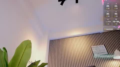 Snapshot of missnaomi_ chatting on October 9, 12:49 am Naomi online show from October 9, 12:49 am