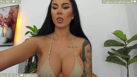 Snapshot of misspinkroom chatting on September 23, 7:53 pm Renata online show from September 23, 7:53 pm