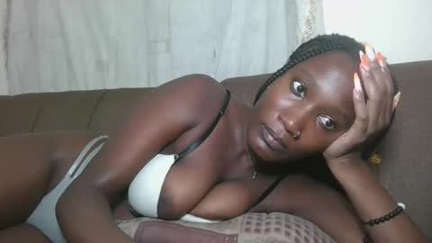 pretty gal online show from October 31, 5:46 pm