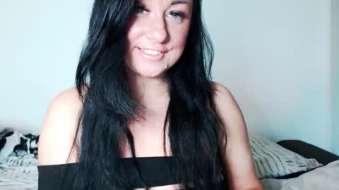 Snapshot of missqueen1416 chatting on October 1, 6:34 am Missqueen1416 online show from October 1, 6:34 am