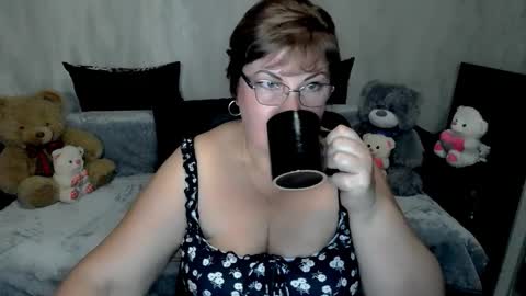 Snapshot of missritabella chatting on October 15, 5:58 pm Rita online show from October 15, 5:58 pm