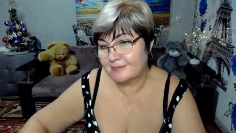 Snapshot of missritabella chatting on December 9, 7:07 pm Rita online show from December 9, 7:07 pm