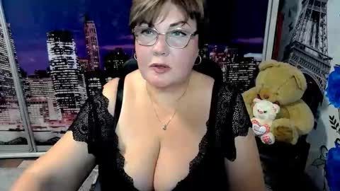 Snapshot of missritabella chatting on October 22, 6:53 pm Rita online show from October 22, 6:53 pm