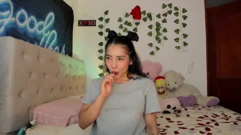 Snapshot of misstexass_ chatting on September 28, 3:26 am Natalie Texass indepedent model online show from September 28, 3:26 am