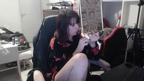 missthon online show from February 19, 4:06 pm