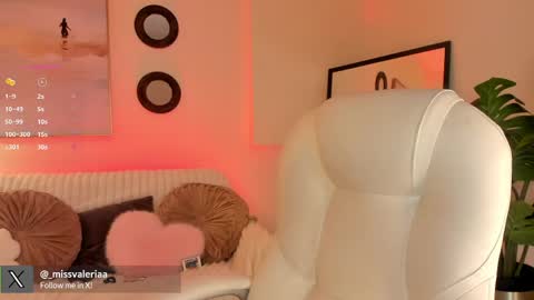 Valeria Davila online show from May 8, 2:12 pm