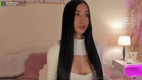 Valeria Davila online show from April 15, 2:09 pm