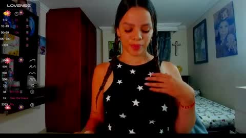 missvalery1 online show from April 23, 2:52 am