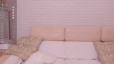 Snapshot of missxcaprice chatting on October 11, 6:51 am missxcaprice online show from October 11, 6:51 am
