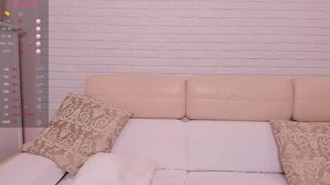 Snapshot of missxcaprice chatting on September 23, 4:06 am missxcaprice online show from September 23, 4:06 am