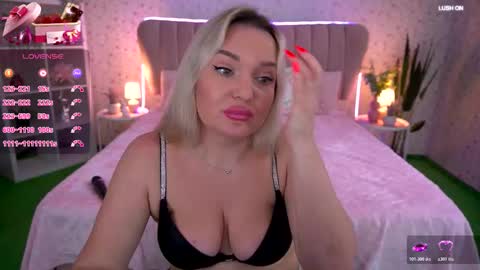 missyymarty online show from March 22, 11:47 am