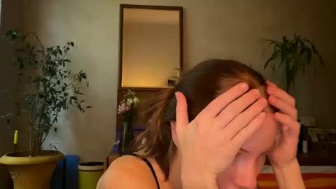 Snapshot of misszlataa chatting on October 5, 6:44 am Zlata online show from October 5, 6:44 am