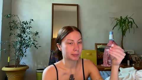 Snapshot of misszlataa chatting on September 10, 7:42 am Zlata online show from September 10, 7:42 am