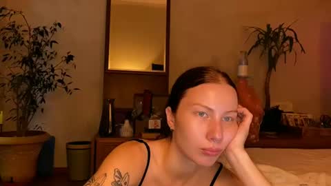 Snapshot of misszlataa chatting on September 16, 2:20 pm Zlata online show from September 16, 2:20 pm