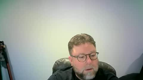 Snapshot of mister_happy567 chatting on September 15, 7:10 am Mr. Happy online show from September 15, 7:10 am