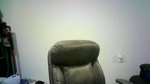 Snapshot of mister_happy567 chatting on September 23, 5:23 am Mr. Happy online show from September 23, 5:23 am
