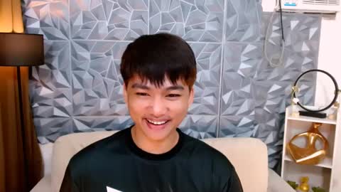 Snapshot of mister_officer chatting on February 22, 4:18 am SAINT SACHI  will make your day  online show from February 22, 4:18 am