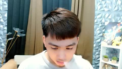 Snapshot of mister_officer chatting on September 13, 6:27 am SAINT SACHI  will make your day  online show from September 13, 6:27 am